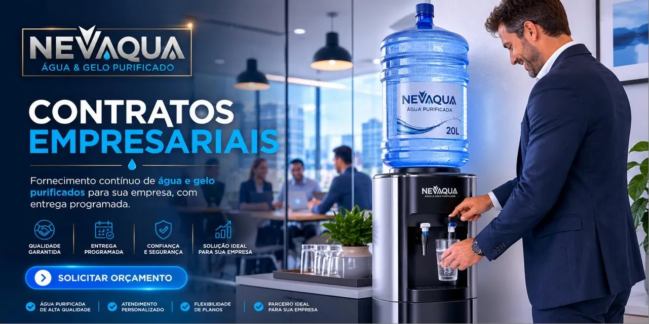 Colaborador a servir água purificada NEVAQUA num escritório moderno